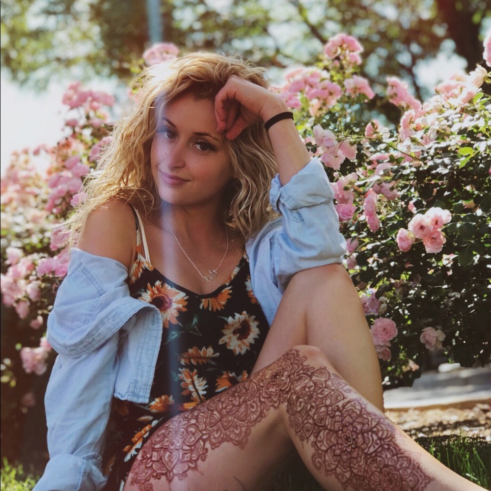 Meet your Posher, Nicole